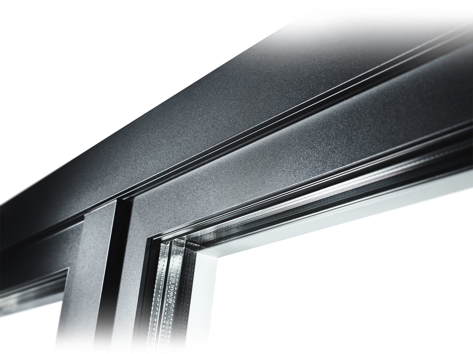 Detail rámu plastohliníkového okna Veka